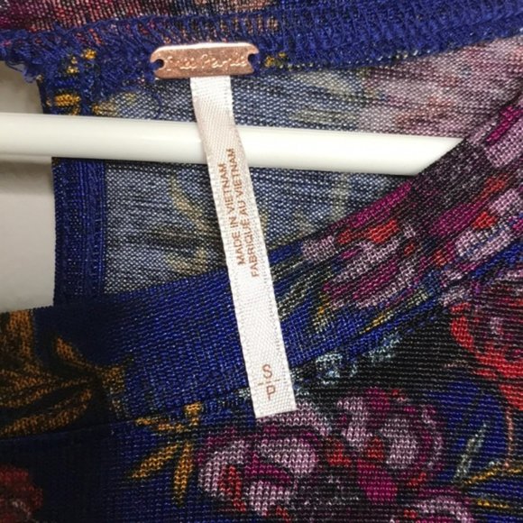 FREE PEOPLE Dock Street Top blue floral ruffle top size Small - Picture 5 of 8